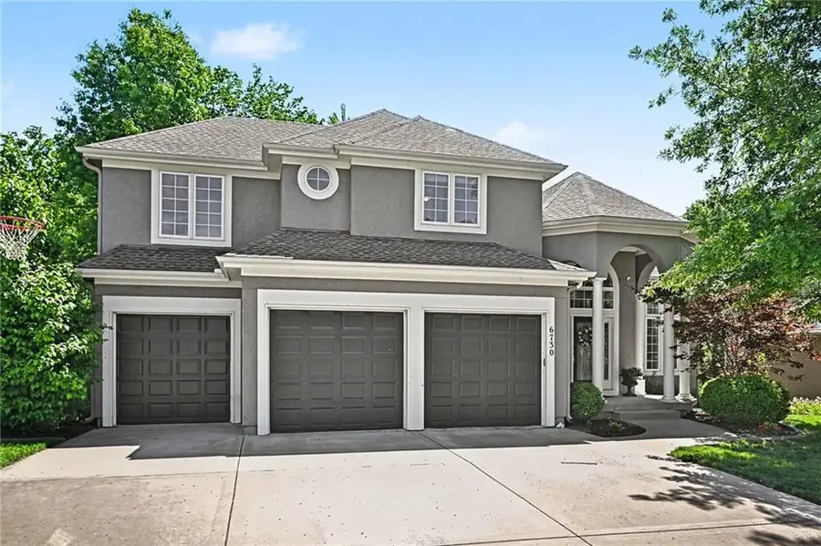 6730 Meyers Circle, Parkville, MO 64152 - #2