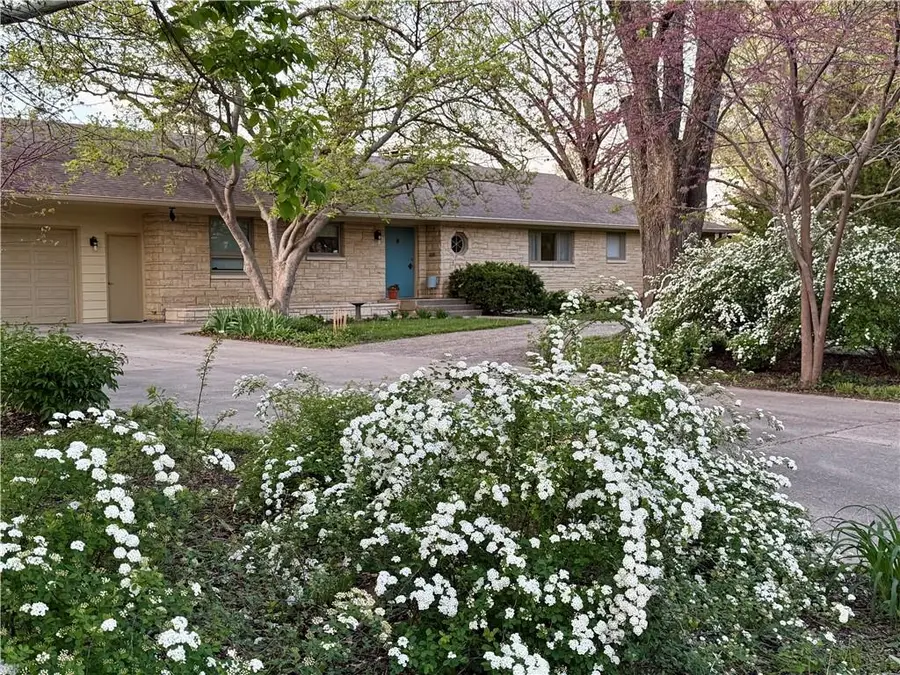 2400 Orchard Lane, Lawrence, KS 66049 - #2