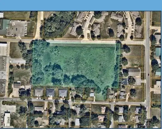 301 SE 7th Street, Oak Grove, MO 64075 - #1