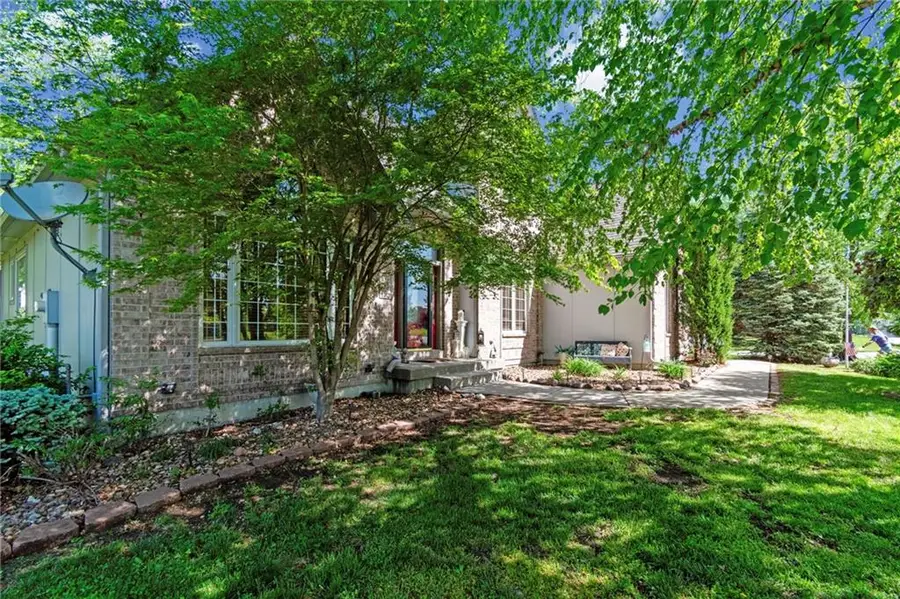 15733 Pine Circle, Basehor, KS 66007 - #2