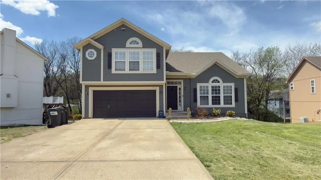 14912 Pine View Drive, Grandview, MO 64030 - #1