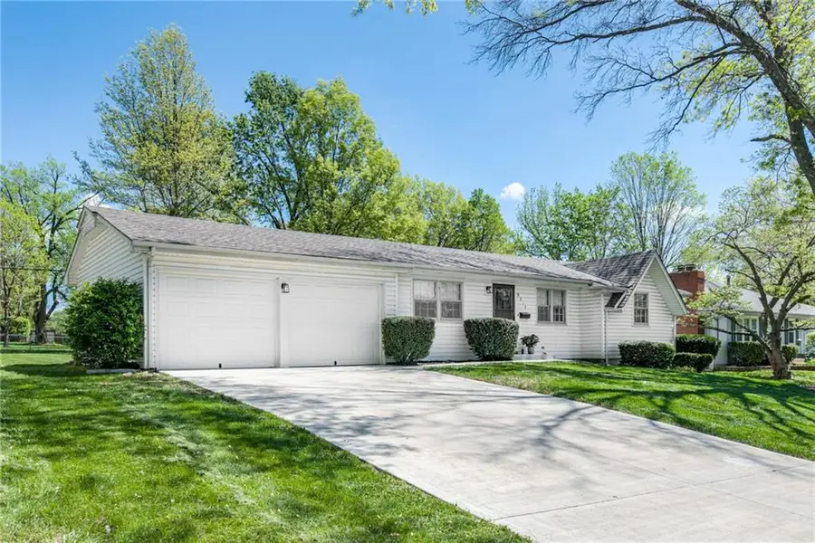 9317 Mullen Road, Lenexa, KS 66215 - #3