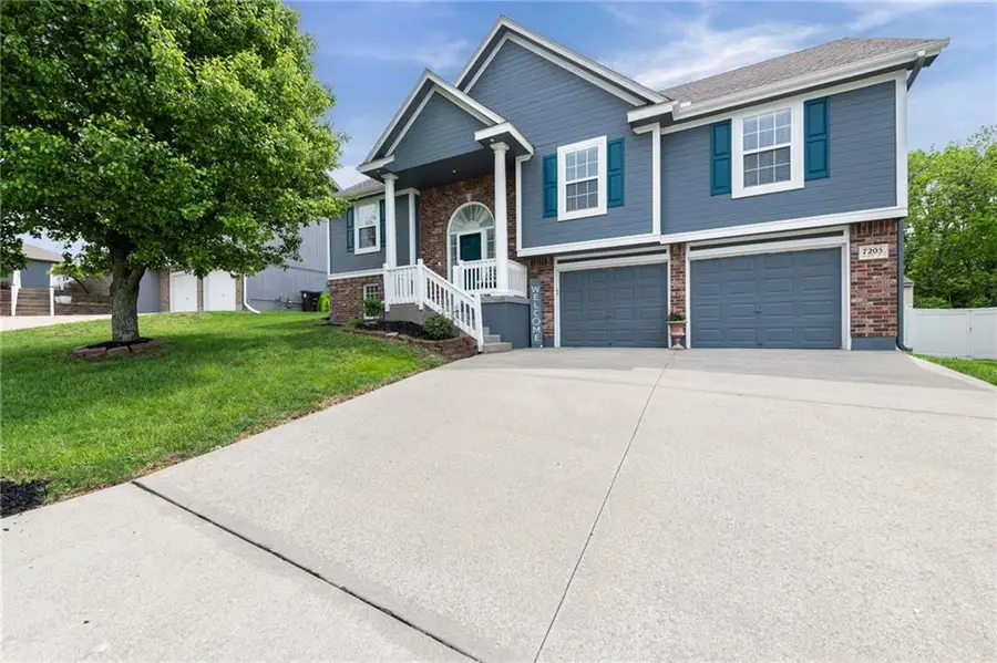 7205 E 165th Street, Belton, MO 64012 - #2