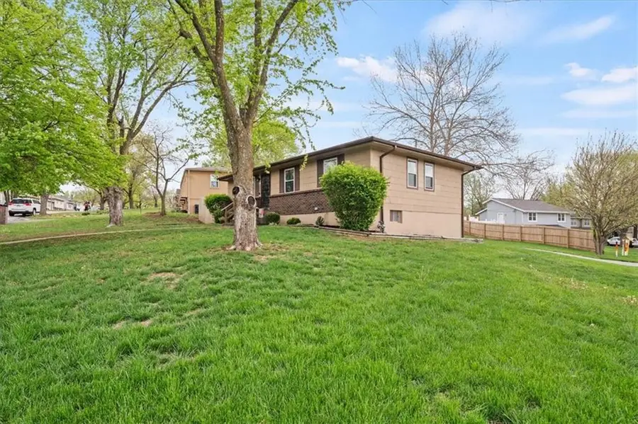 6437 N Mercier Street, Kansas City, MO 64118 - #2