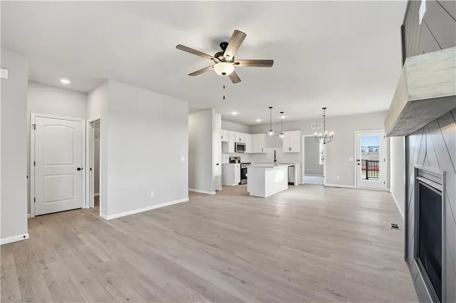 3001 NW 96th Terrace, Kansas City, MO 64154 - #2