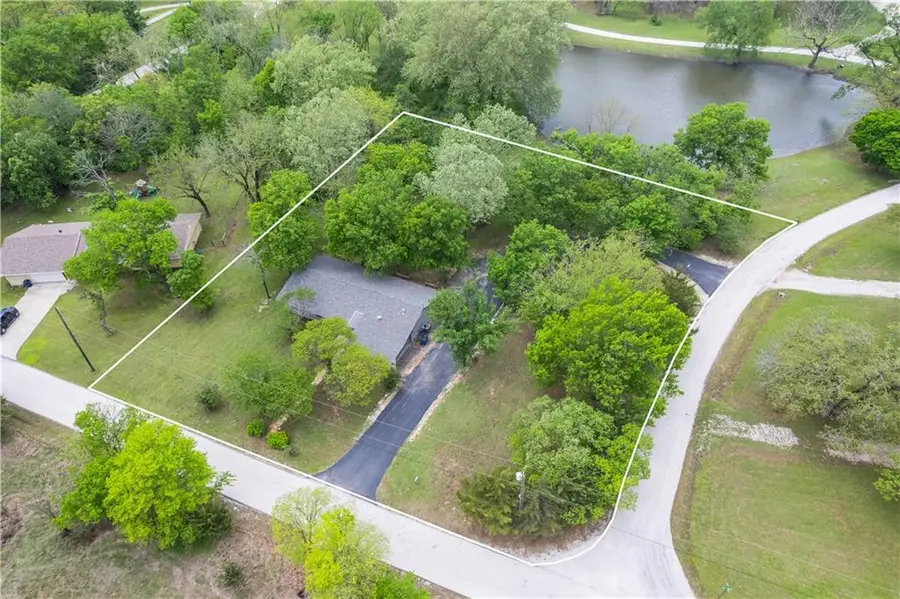 106 Oak Hills Drive, Coffeyville, KS 67337 - #3