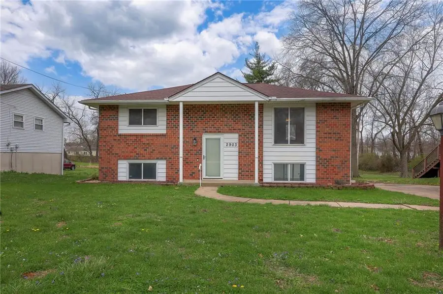 2903 NE 56th Terrace, Kansas City, MO 64119 - #2