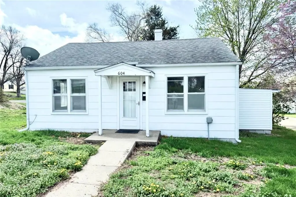 604 E Cooper Street, Maryville, MO 64468 - #1