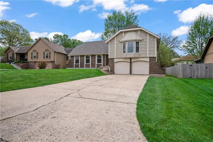 11209 E 76th Street, Raytown, MO 64138 - #2