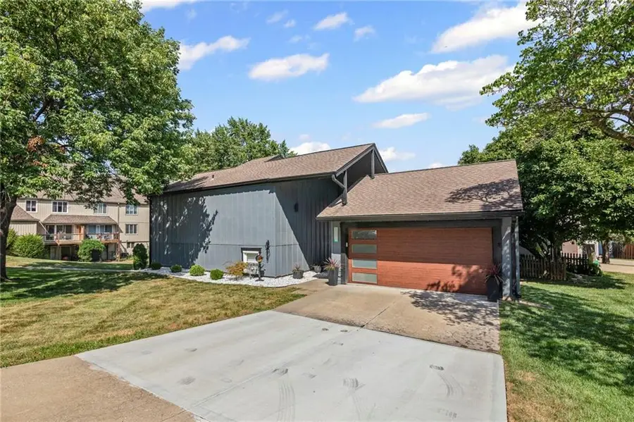 8307 N Chatham Avenue, Kansas City, MO 64151 - #2