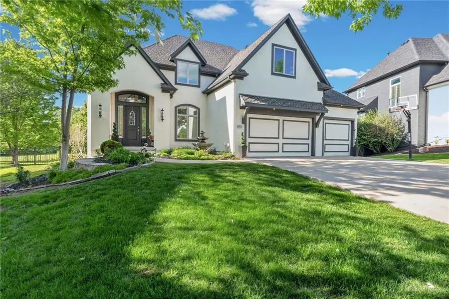 9512 W 162nd Street, Overland Park, KS 66085 - #3