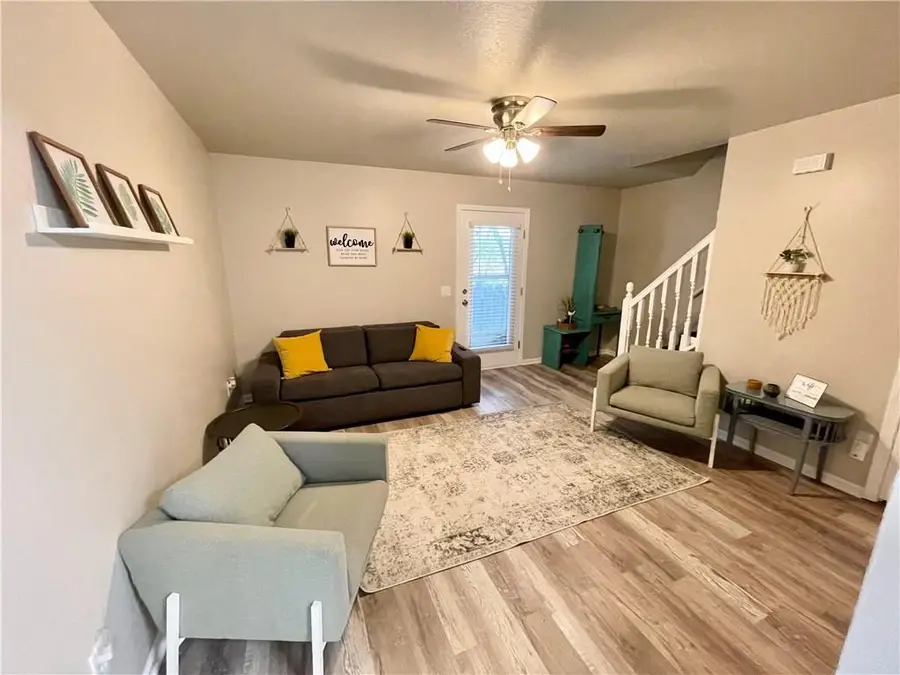 408 E Main Unit 1 & 2 Street, Smithville, MO 64089 - #3