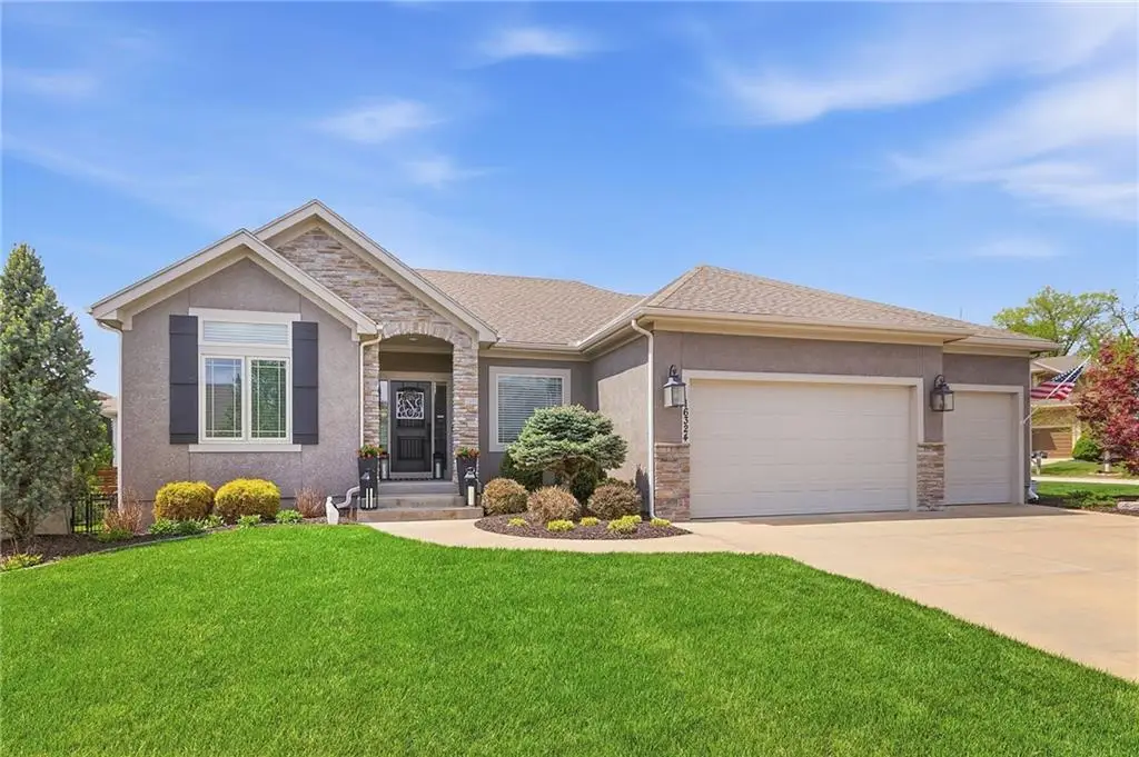 16324 S Twilight Lane, Olathe, KS 66062 - #1
