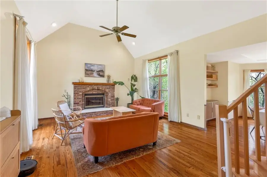 3415 Rock Creek Drive, Kansas City, MO 64116 - #3