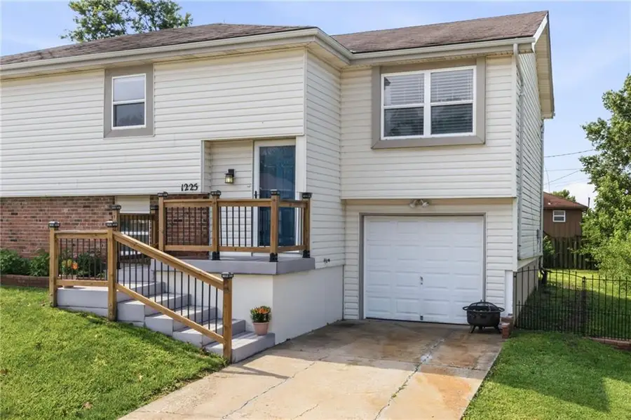 1225 E Cothrell Street, Olathe, KS 66061 - #3
