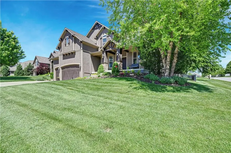 11562 S Carbondale Street, Olathe, KS 66061 - #3