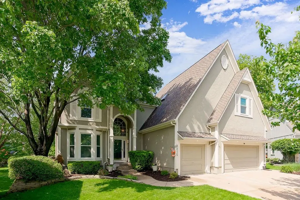 8215 W 129th Terrace, Overland Park, KS 66213 - #1