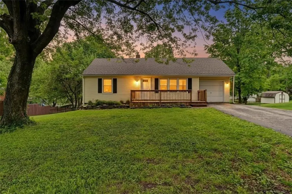 5020 N Brooklyn Avenue, Kansas City, MO 64118 - #1