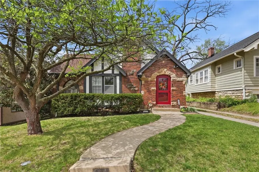 4830 Mercier Street, Kansas City, MO 64112 - #2