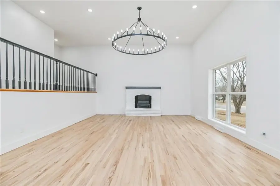 9901 Countryside Road, Lenexa, KS 66215 - #2