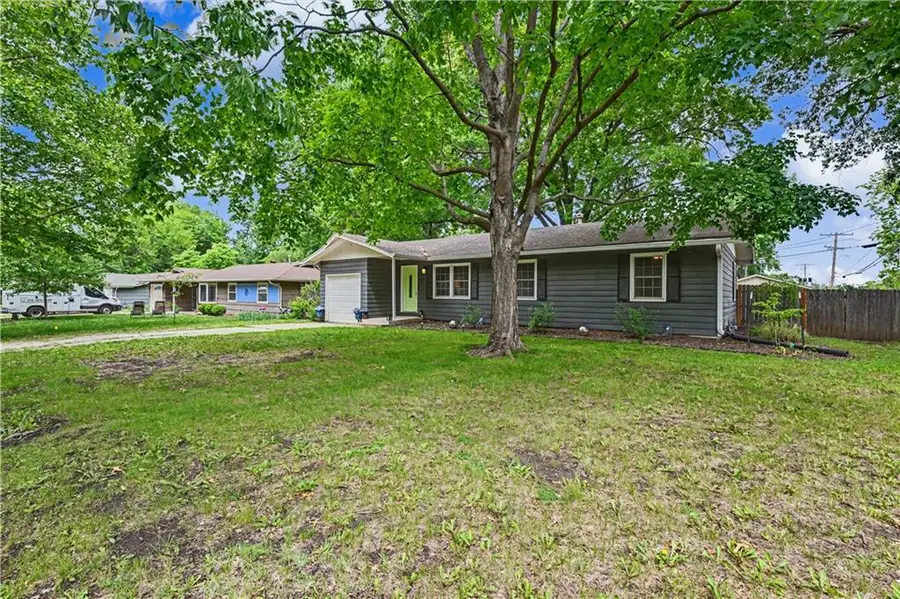 2220 Learnard Avenue, Lawrence, KS 66046 - #2