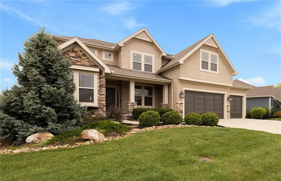 16424 Perry Street, Overland Park, KS 66085 - #2