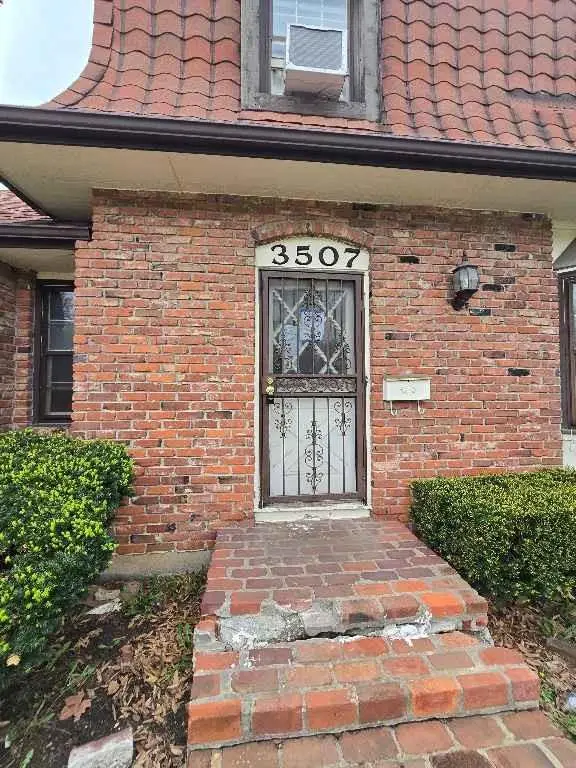 3507 Southern Hills Drive, Kansas City, MO 64137 - #2