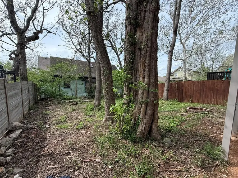 4102 Charlotte Street, Kansas City, MO 64110 - #2