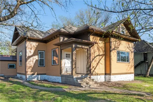 903 S Grand Avenue, Sedalia, MO 65301