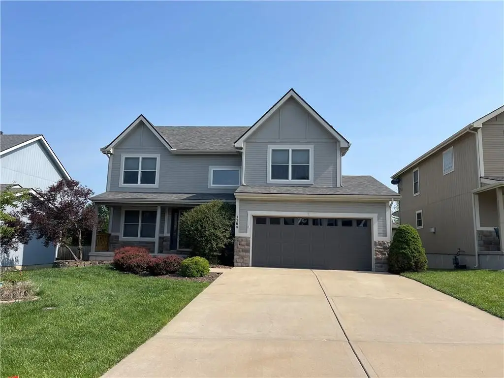 1104 Tamarisk Drive, Leavenworth, KS 66048 - #1