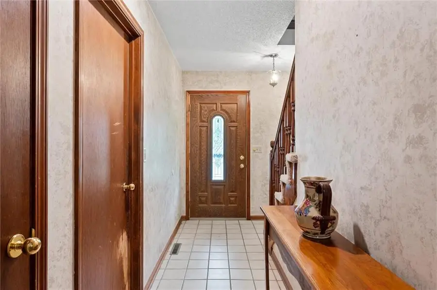 15120 Briarwood Drive, Basehor, KS 66007 - #2
