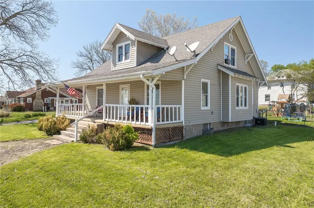 1403 3rd Street, Chillicothe, MO 64601 - #1
