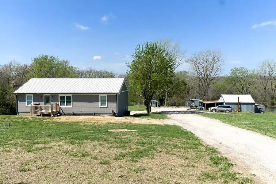 29535 195th Street, Leavenworth, KS 66048 - #2