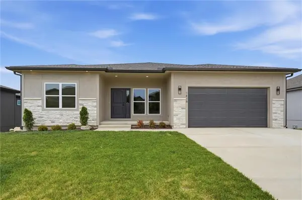 1416 NE Earnest Way, Lee's Summit, MO 64086