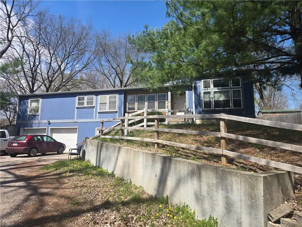 10543 County Road 375 Road, Saint Joseph, MO 64505 - #1