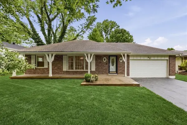 18719 Gateway Drive, Independence, MO 64057