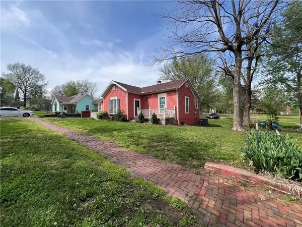 2008 Main Street, Lexington, MO 64067