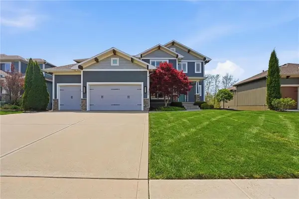 324 SE Mill Creek Drive, Lee's Summit, MO 64063