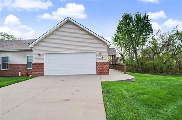 204 Crimson Avenue, Baldwin City, KS 66006