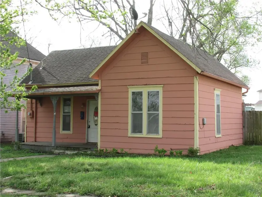 517 Lincoln Avenue, Osawatomie, KS 66064 - #2