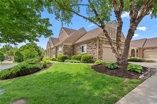 14128 S Summit Street, Olathe, KS 66062
