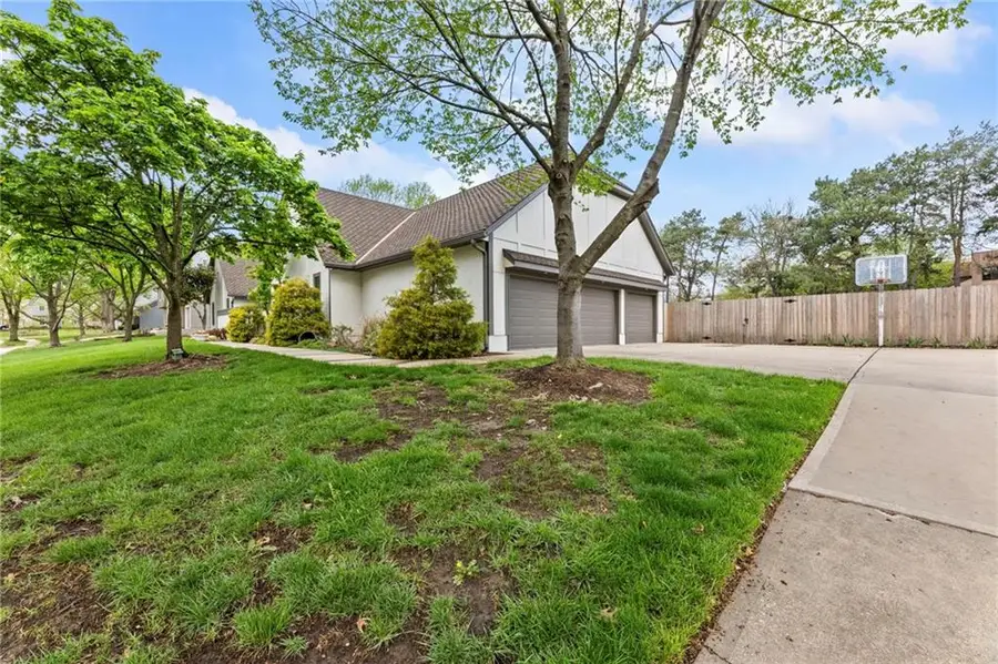 11262 Hadley Street, Overland Park, KS 66210 - #2