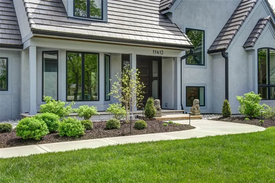 11413 Manor Road, Leawood, KS 66211 - #2