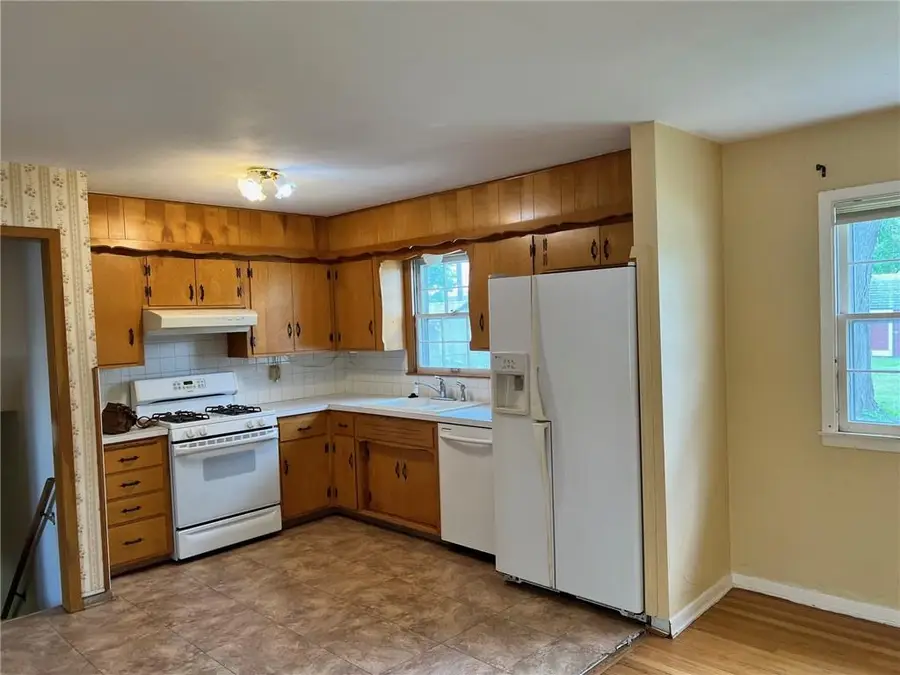 709 S Mahaffie Street, Olathe, KS 66061 - #3