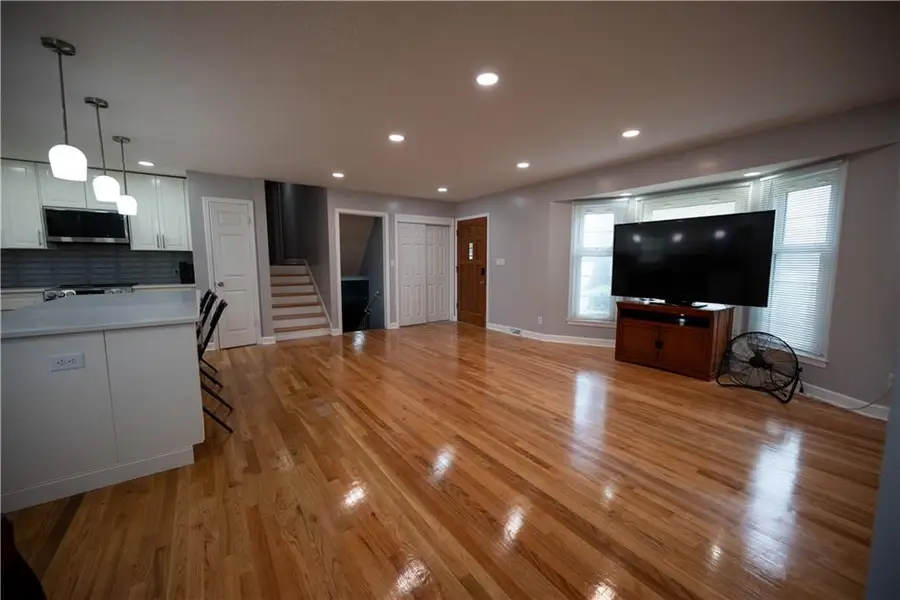 12506 Jackson Avenue, Grandview, MO 64030 - #2