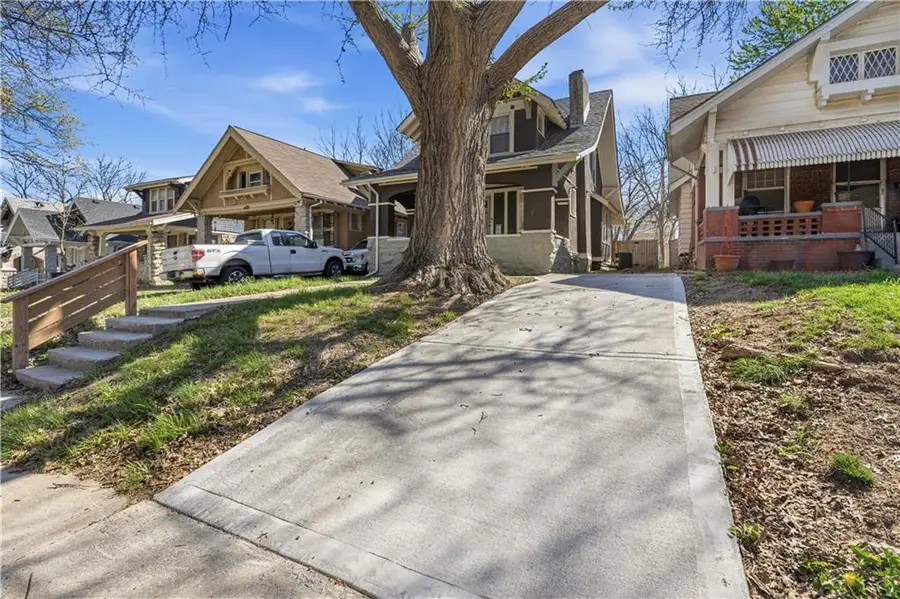 4031 S Benton Avenue, Kansas City, MO 64130 - #3
