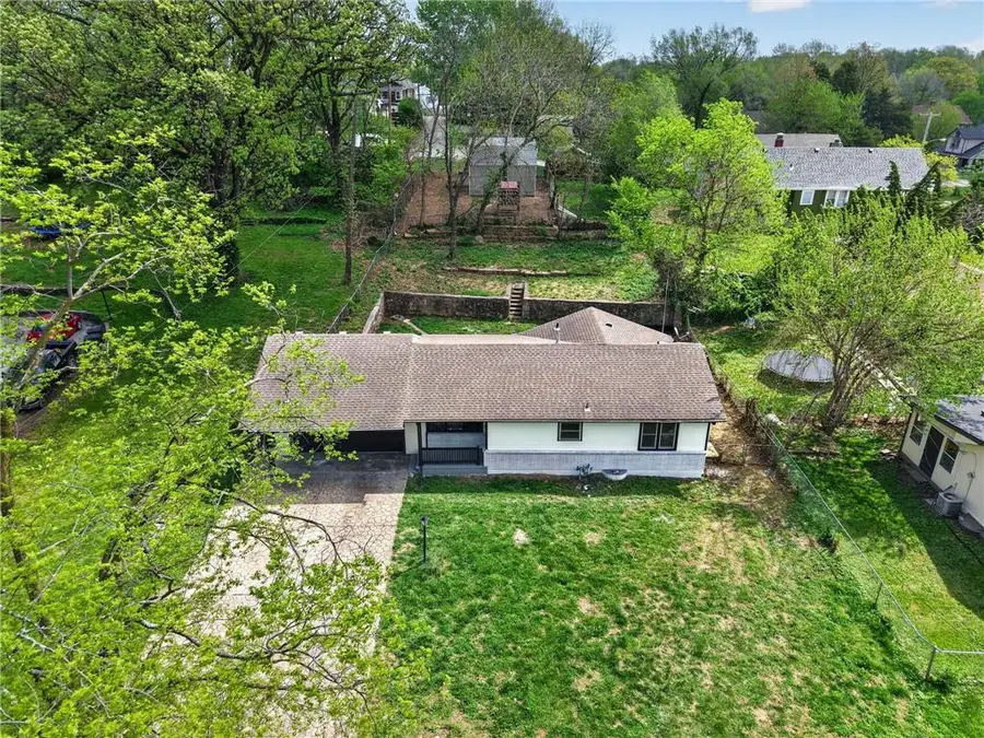 415 N 31st Street, Kansas City, KS 66102 - #3