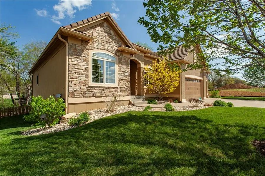 608 NE Sundown Drive, Lees Summit, MO 64064 - #2