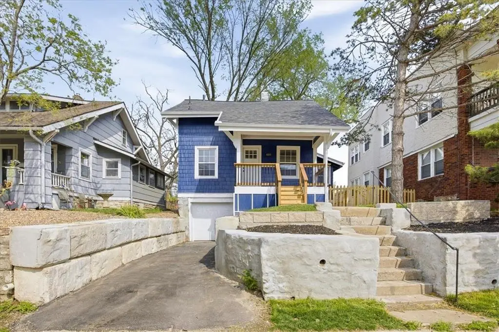 4011 State Line Road, Kansas City, MO 64111 - #1