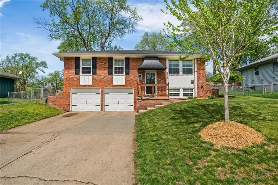 109 SE Moore Court, Blue Springs, MO 64014 - #2